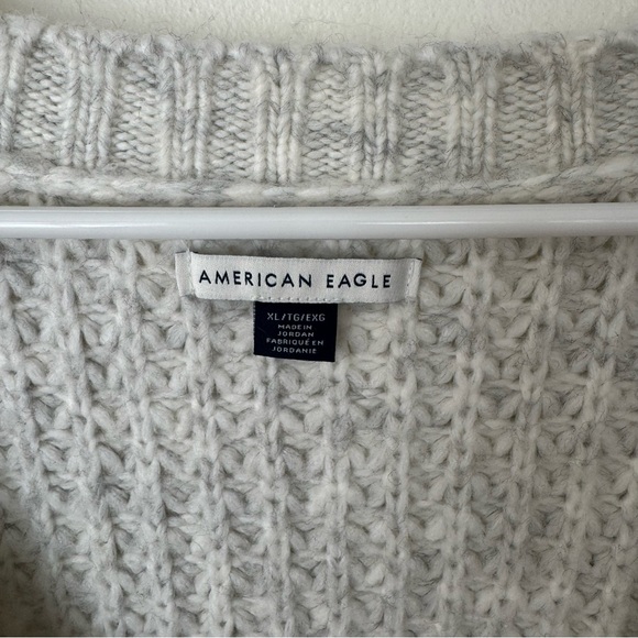 American Eagle grey chunky knit cozy v neck sweater size XL - Picture 4 of 9